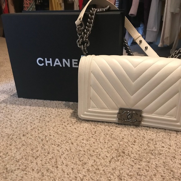 CHANEL Handbags - Chanel purse